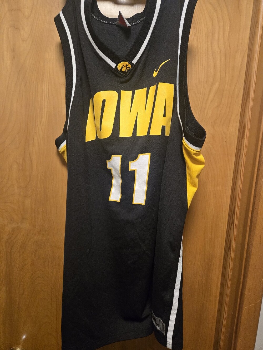 Nike Team Iowa Hawkeyes Sewn Basketball Jersey #11 Big 10 Men XXL NCAA NBA
